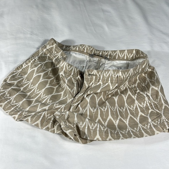 The North Face womens maywood tan white geometric linen 2.5" shorts - size 8 - Picture 8 of 10